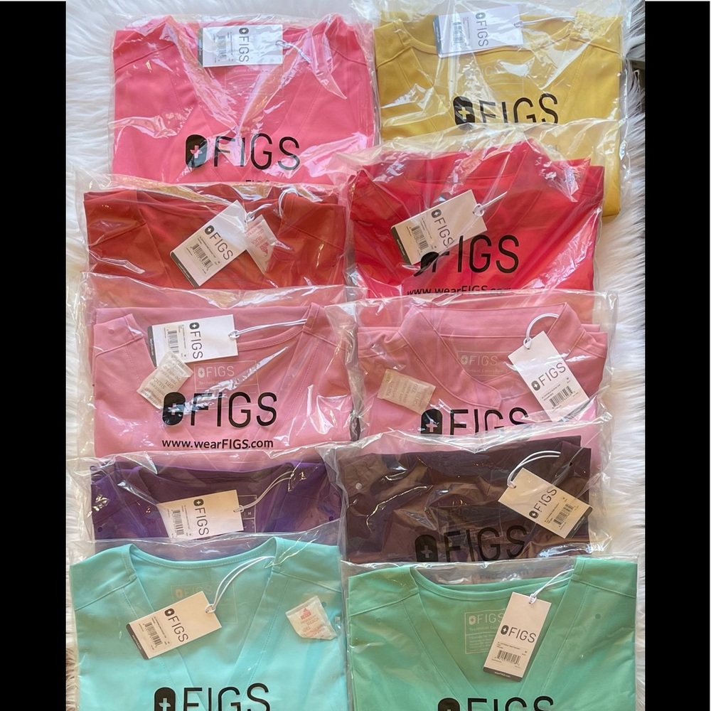 NWT Figs Medium Catarina